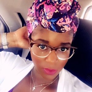 Meet your Posher, Shakera